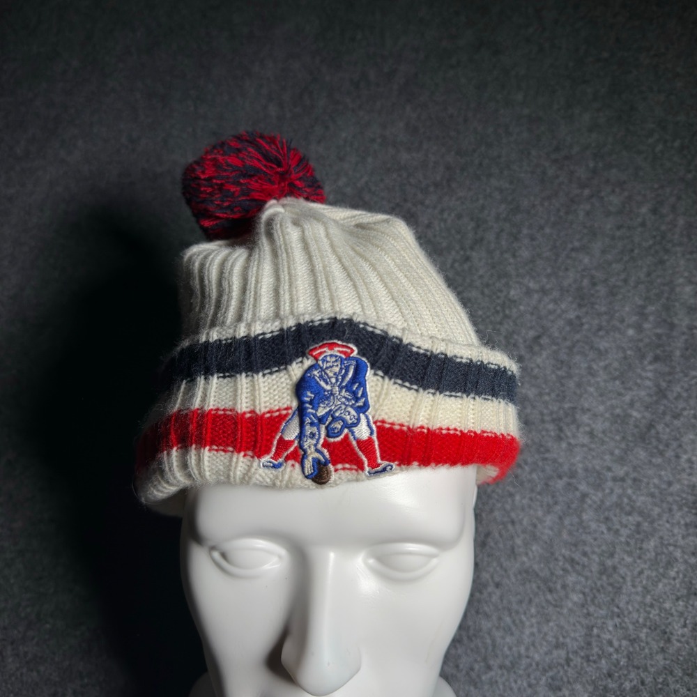 New Era New England Patriots Pat Patriot Beanie Hat Unisex OS White Red Blue